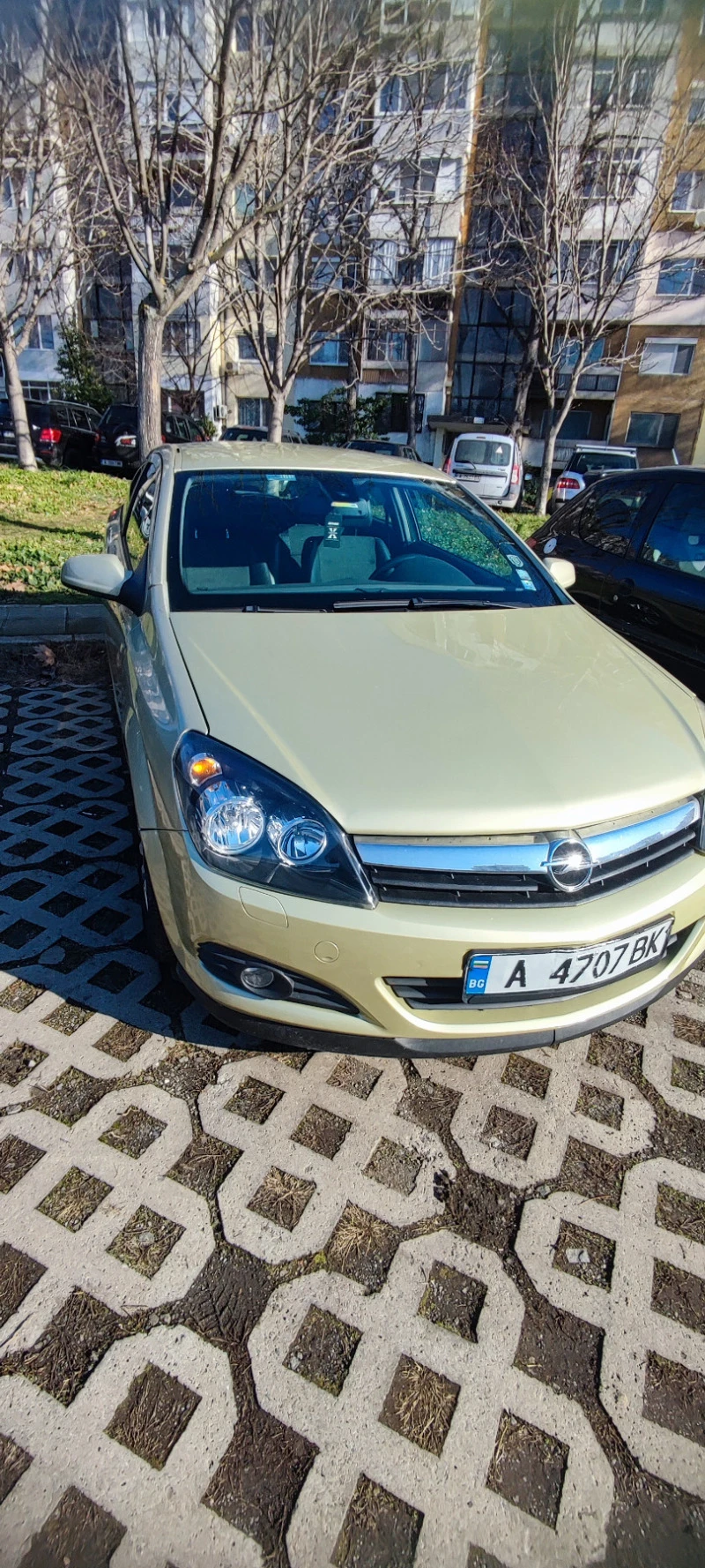 Opel Astra GTC 1.6 LPG първи собственик , снимка 1 - Автомобили и джипове - 47924758