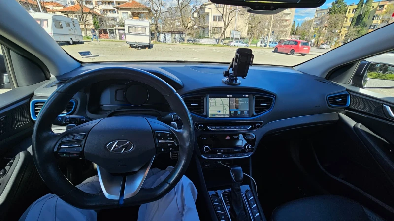 Hyundai Ioniq Plug-in, снимка 9 - Автомобили и джипове - 47491449