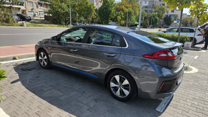 Hyundai Ioniq Plug-in, снимка 4 - Автомобили и джипове - 47398788