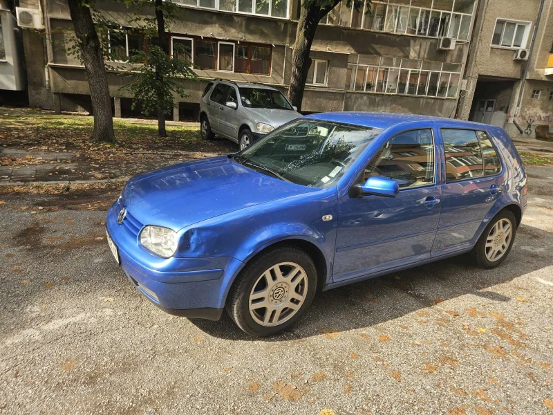 VW Golf, снимка 1 - Автомобили и джипове - 47899975