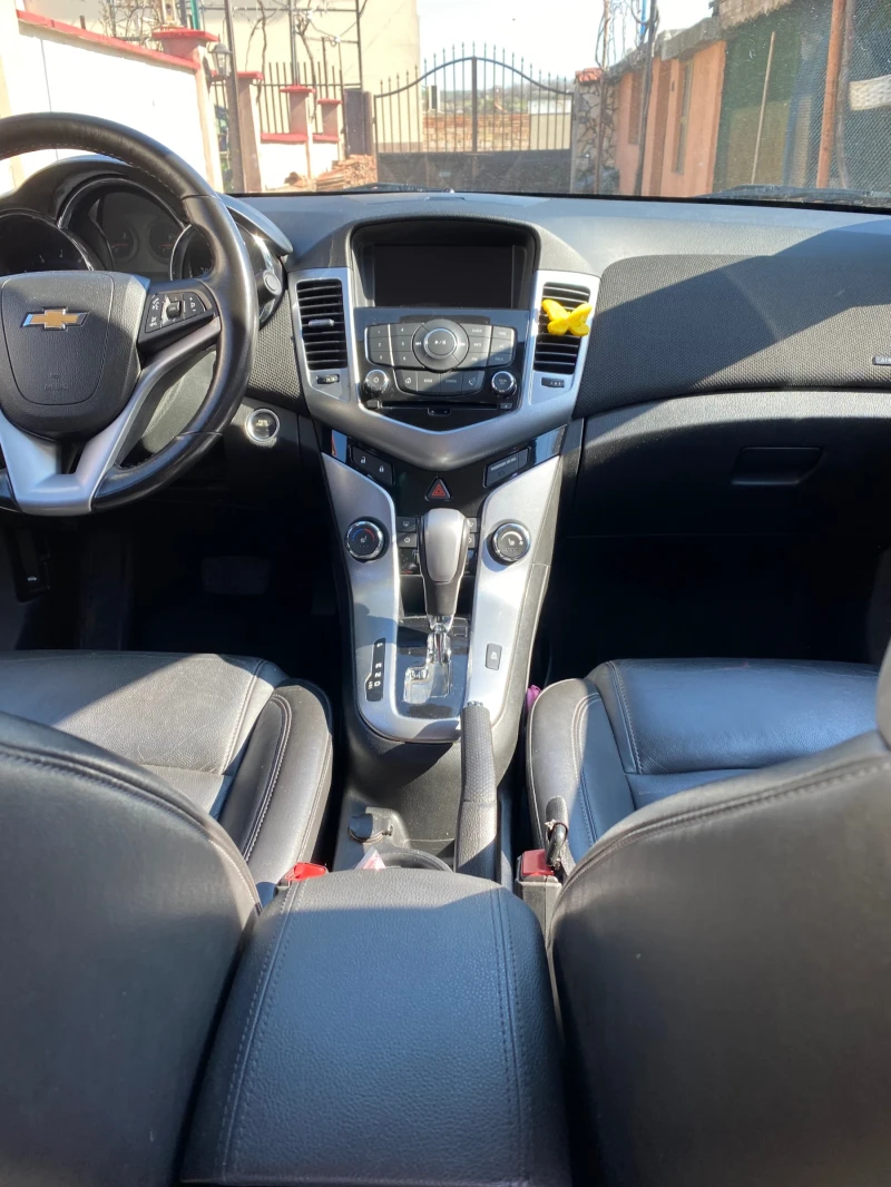 Chevrolet Cruze LTZ, снимка 10 - Автомобили и джипове - 48025351