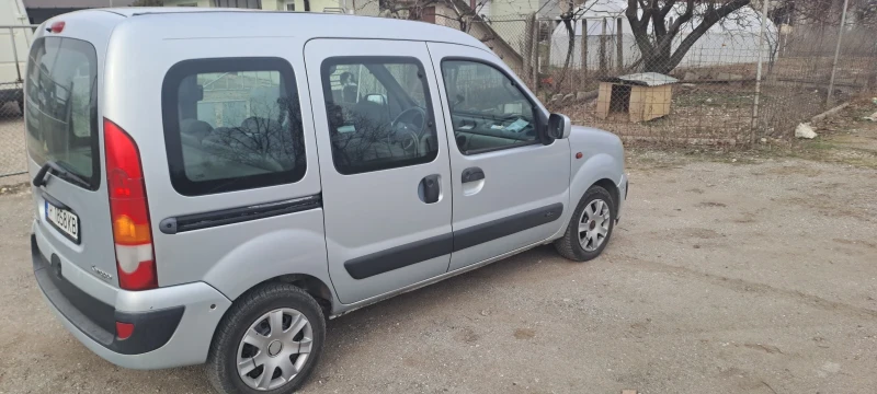 Renault Kangoo 1.6 16v Бензин -Газ, снимка 3 - Автомобили и джипове - 48950834