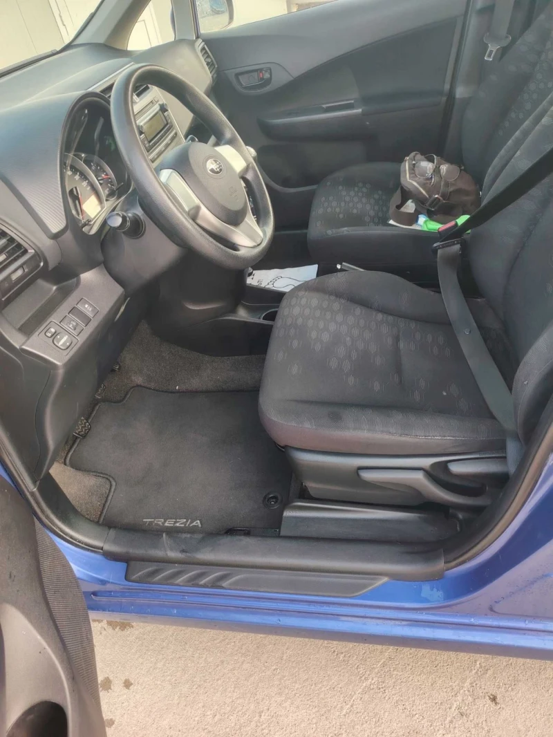 Toyota Verso S 1. 3 Швейцария , снимка 14 - Автомобили и джипове - 52599091