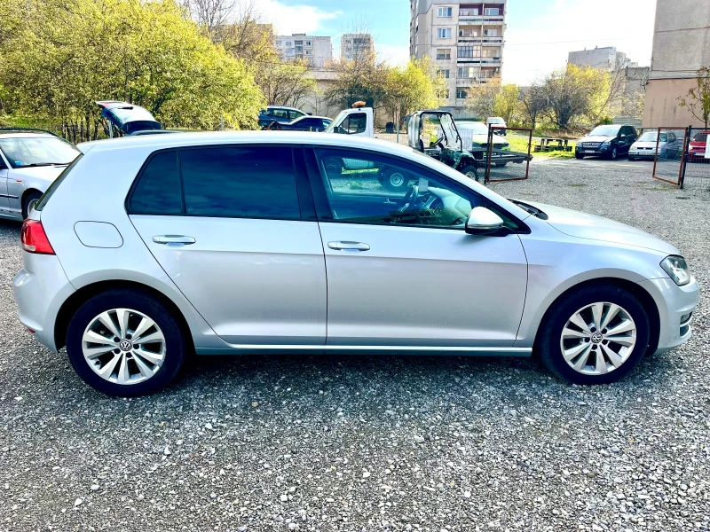 VW Golf 1.6TDI, снимка 4 - Автомобили и джипове - 52370468
