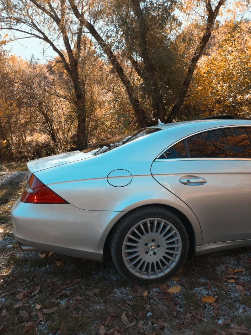 Mercedes-Benz CLS 320, снимка 9 - Автомобили и джипове - 52173176