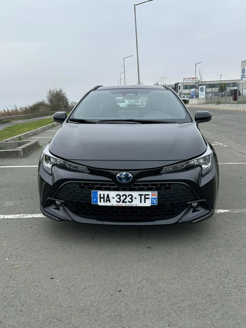 Toyota Corolla 1.8 Hybrid Dynamic, снимка 2 - Автомобили и джипове - 52859893