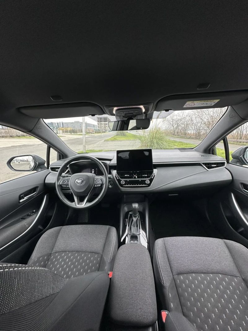Toyota Corolla 1.8 Hybrid Dynamic, снимка 10 - Автомобили и джипове - 52859893