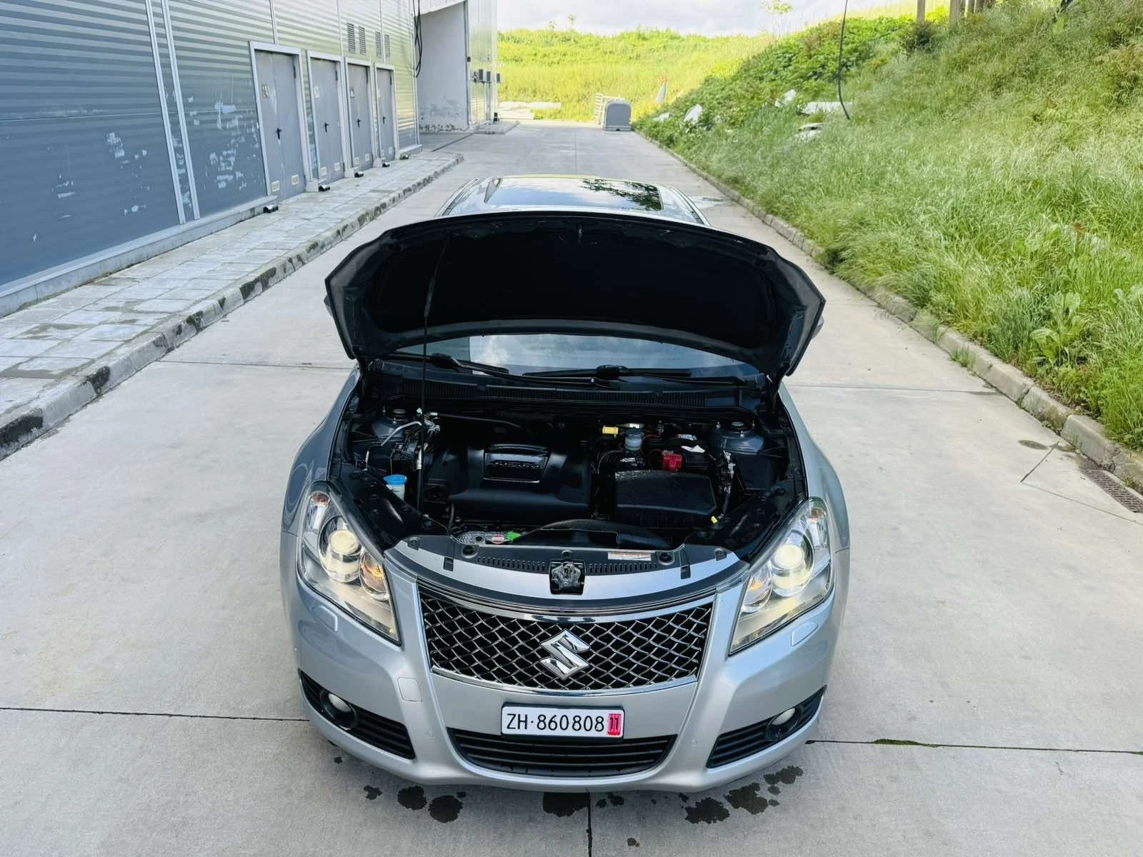 Suzuki Kizashi 2.4GL 4WD - изображение 4