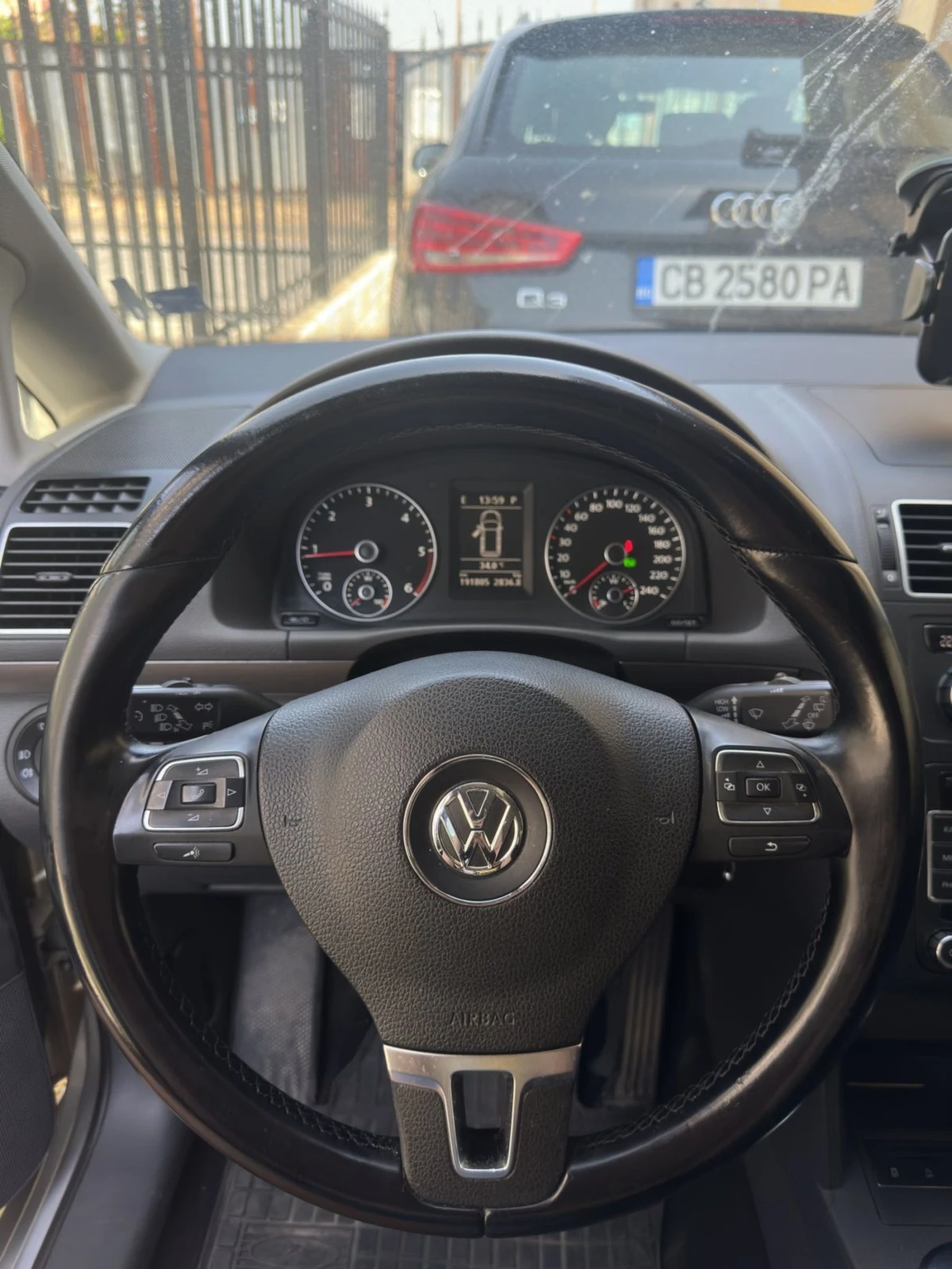 VW Touran 2.0 TDI - изображение 6