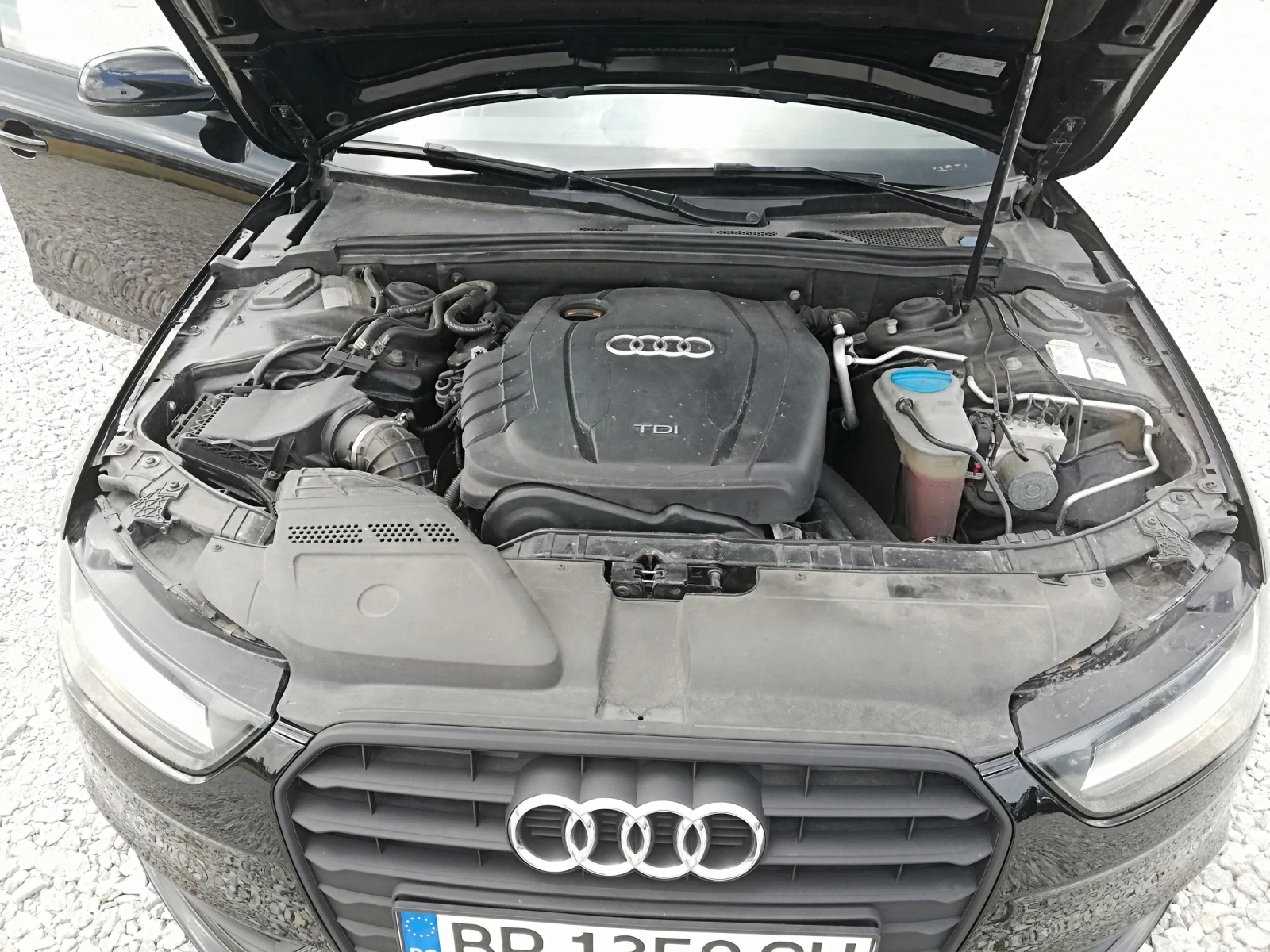 Audi A4 2.0TDI KLI IT., снимка 16 - Автомобили и джипове - 55118010