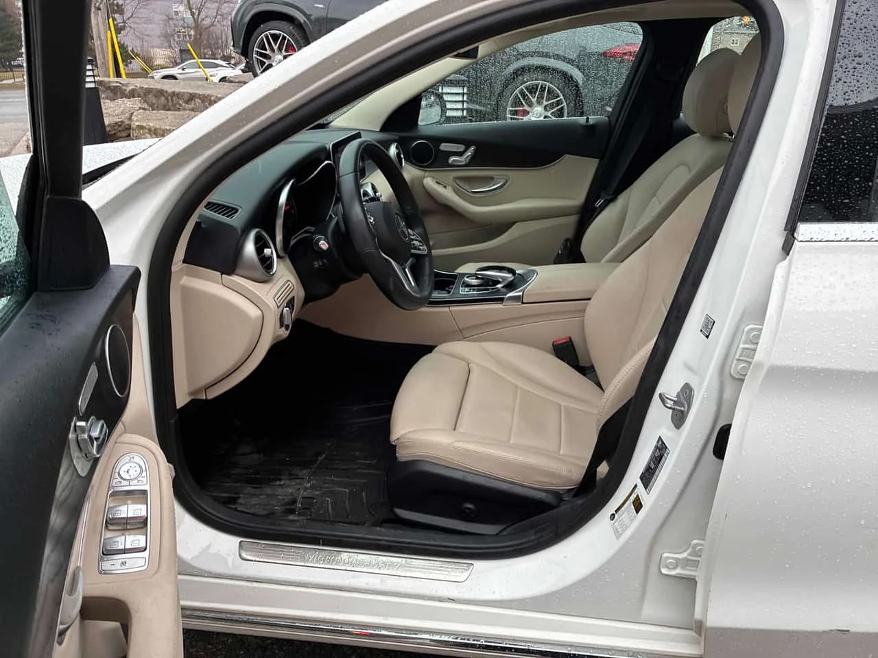 Mercedes-Benz C 300 ПАНОРАМА/ОТ ПРЕДСТАВИТЕЛСТВО НА MERCEDES, снимка 7 - Автомобили и джипове - 54005438