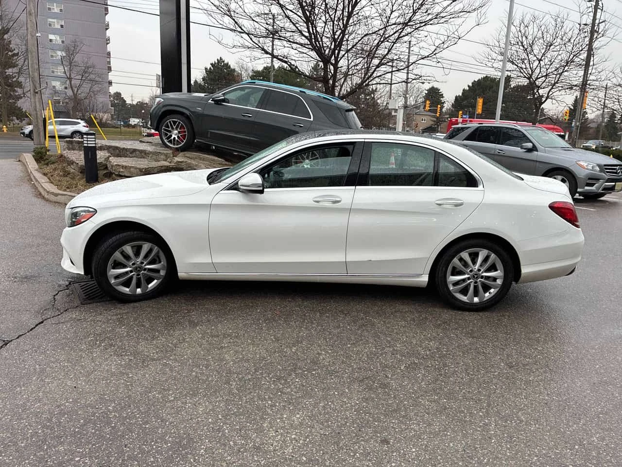 Mercedes-Benz C 300 ПАНОРАМА/ОТ ПРЕДСТАВИТЕЛСТВО НА MERCEDES, снимка 3 - Автомобили и джипове - 54005438