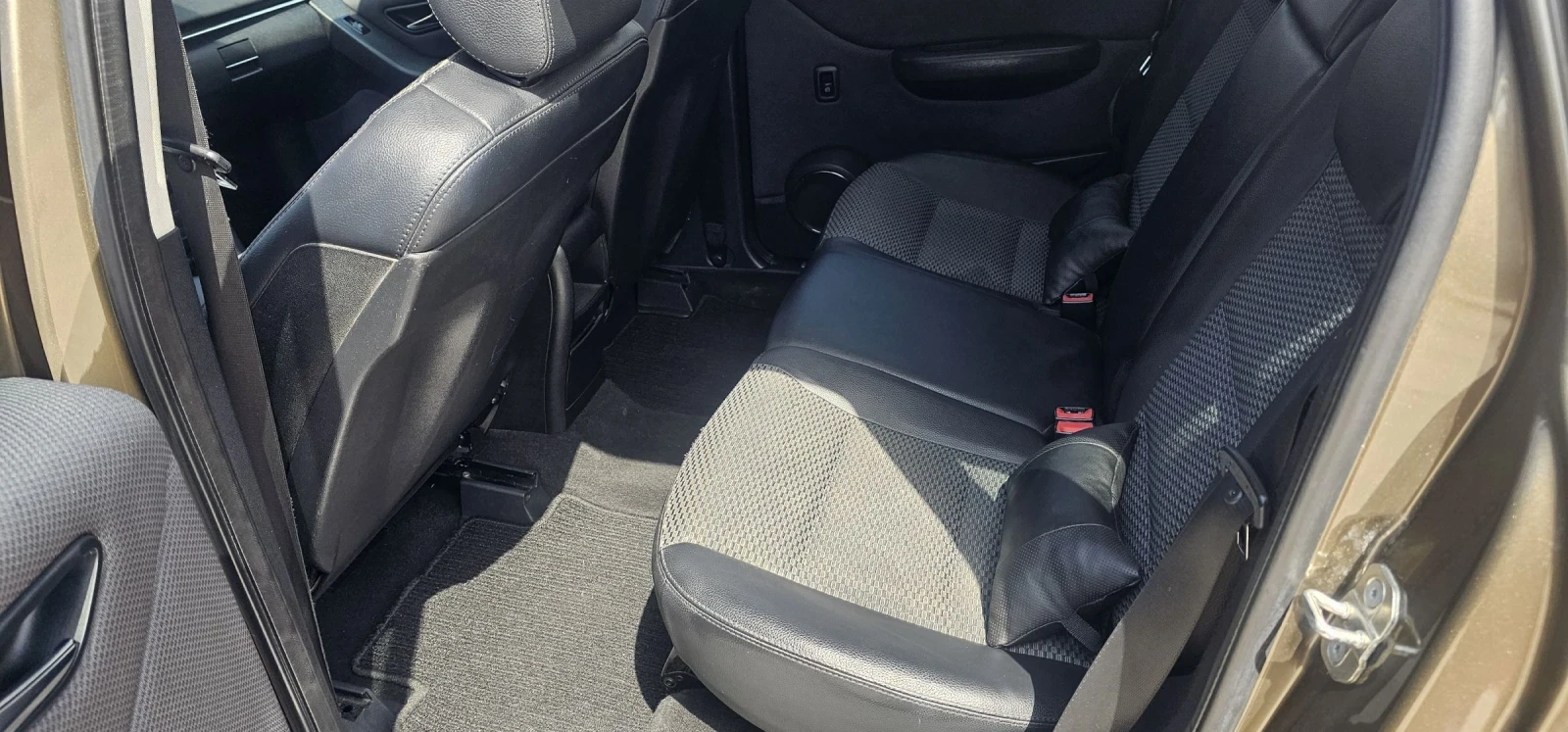 Mercedes-Benz B 180, снимка 5 - Автомобили и джипове - 54301219