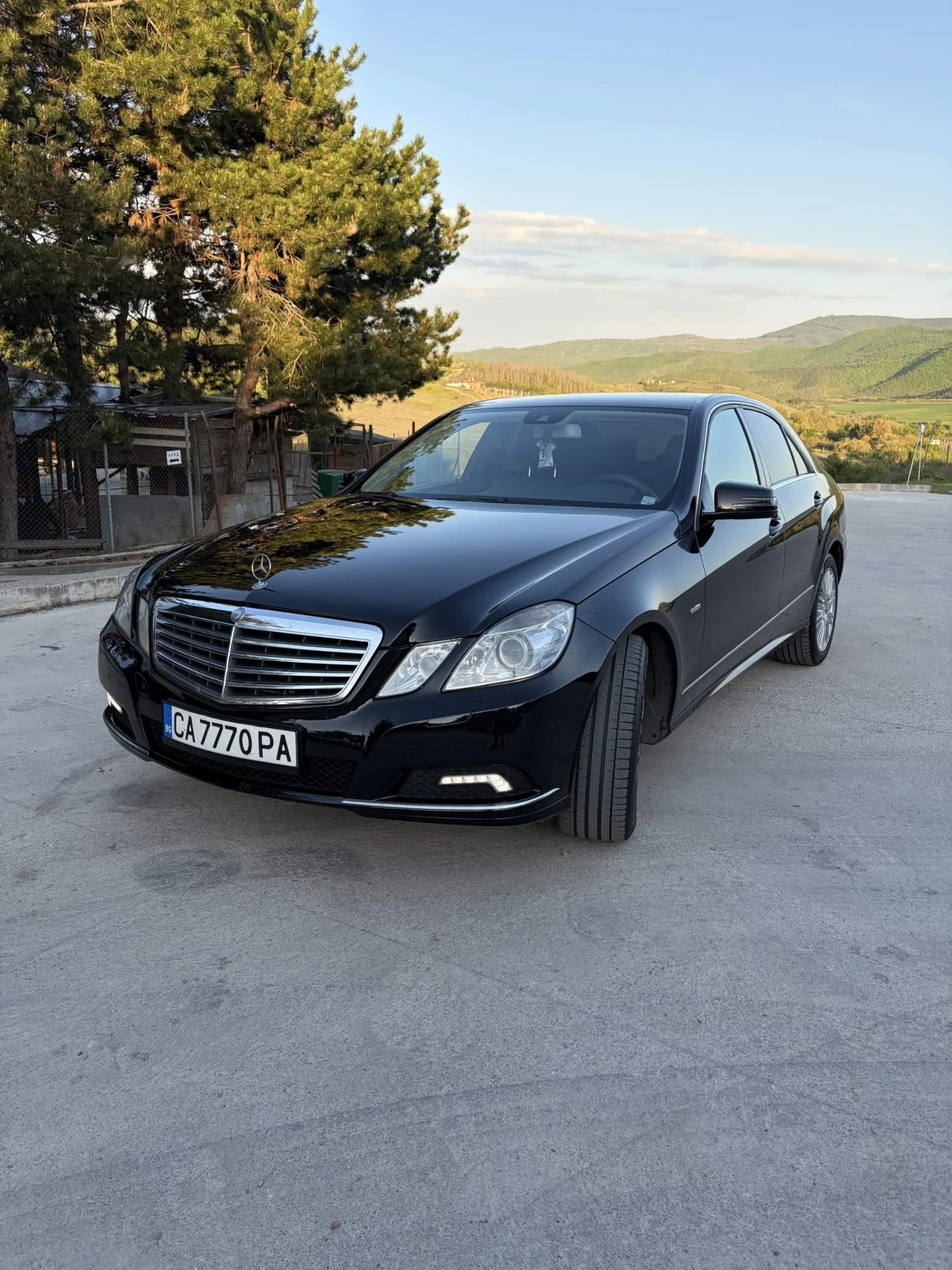 Mercedes-Benz E 250, снимка 2 - Автомобили и джипове - 54338434