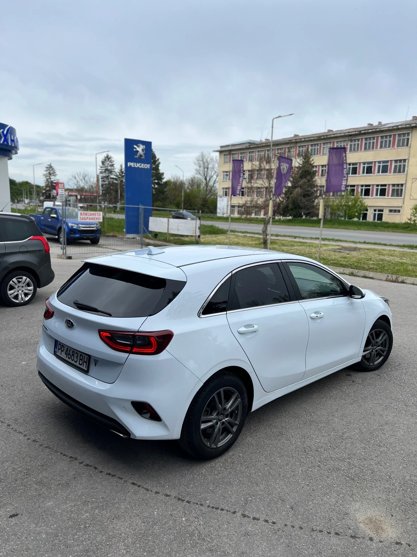 Kia Ceed 1.4T 7DCT AUTOMATIC , снимка 2 - Автомобили и джипове - 54360500