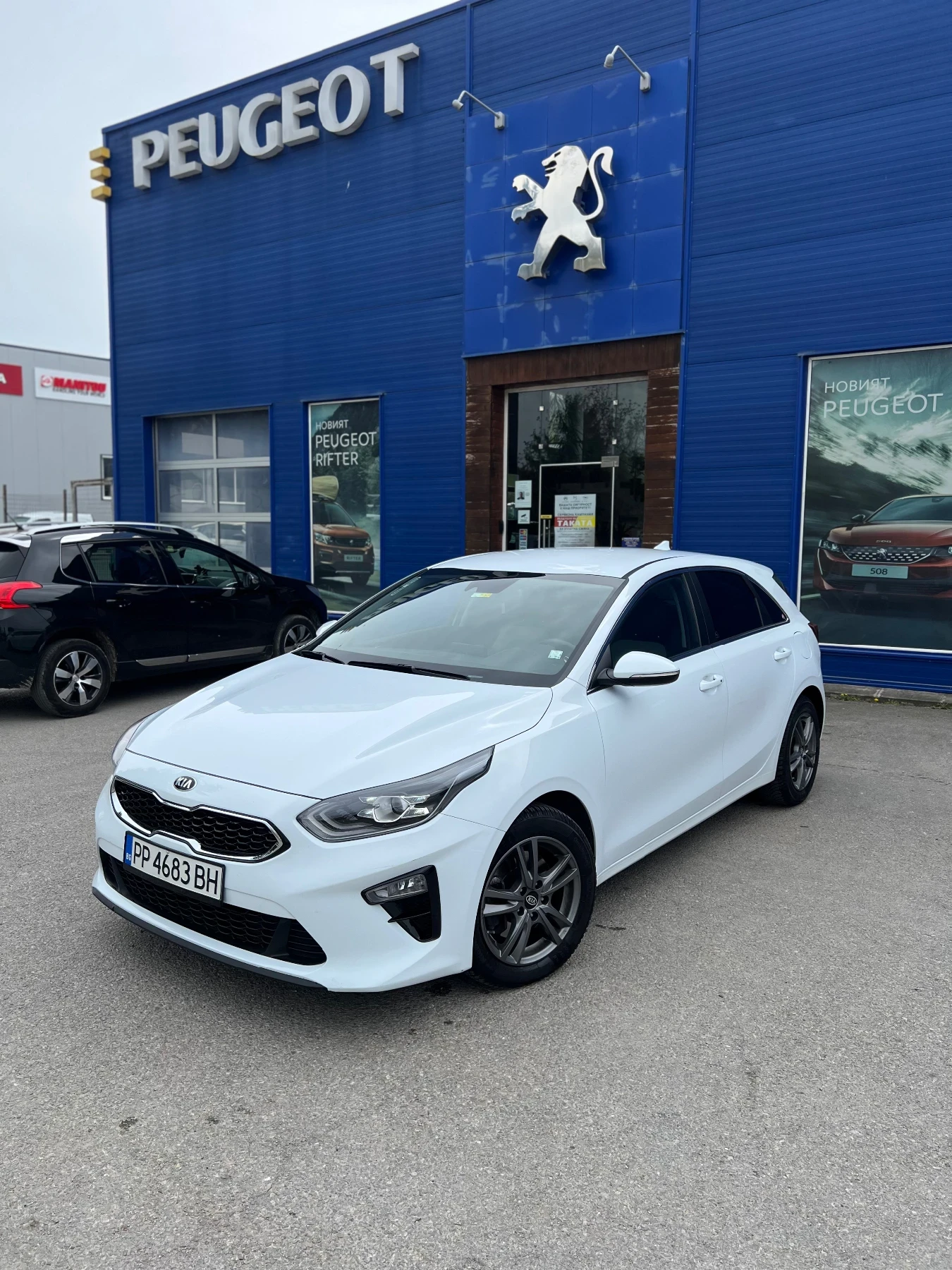 Kia Ceed 1.4T 7DCT AUTOMATIC , снимка 4 - Автомобили и джипове - 54360500