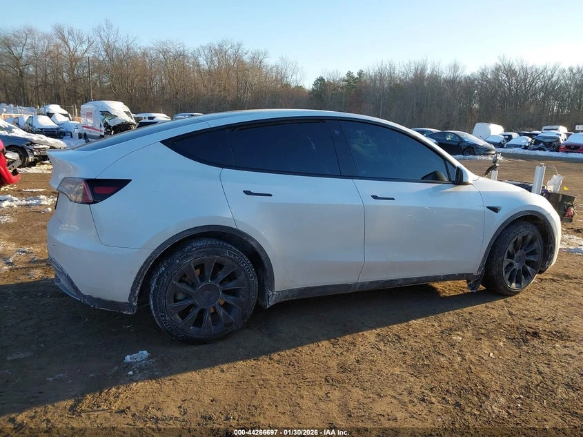 Tesla Model Y Long Range Dual Motor All-Wheel Drive, снимка 13 - Автомобили и джипове - 54419079