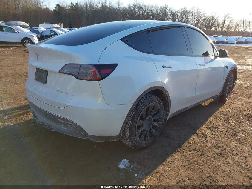Tesla Model Y Long Range Dual Motor All-Wheel Drive, снимка 4 - Автомобили и джипове - 54419079