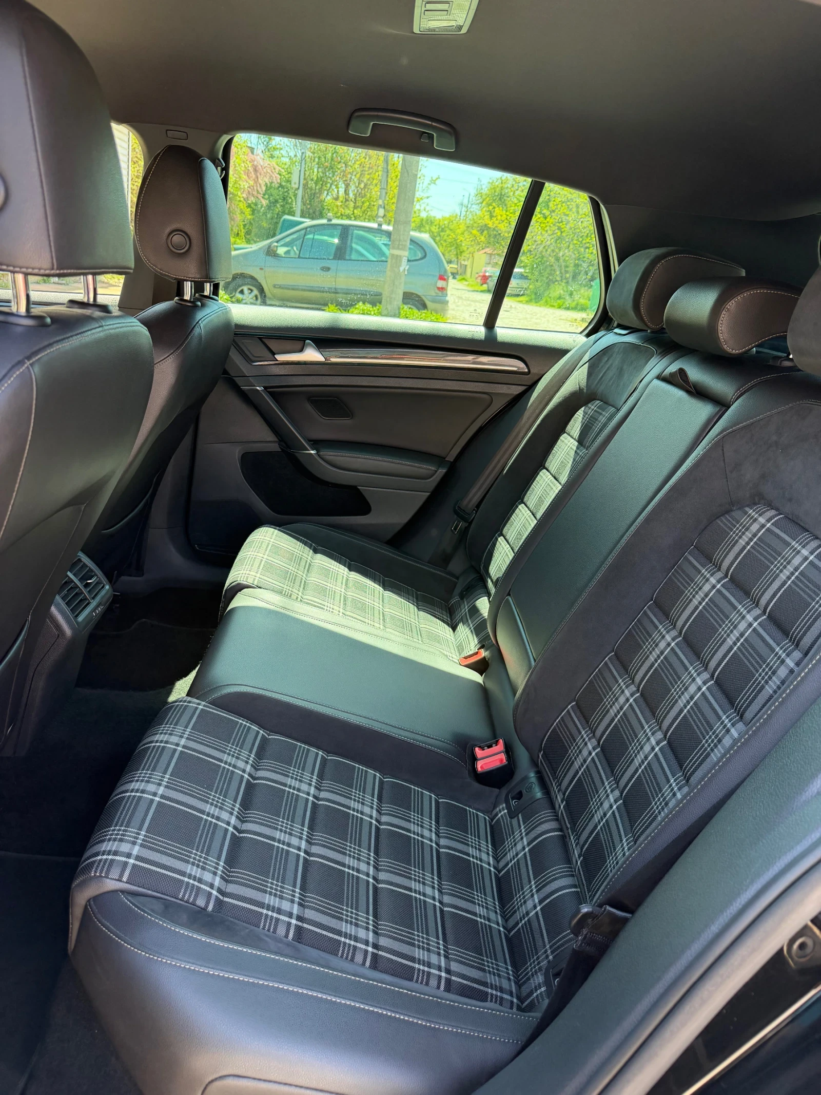 VW Golf 2.0 GTD, снимка 7 - Автомобили и джипове - 54439471