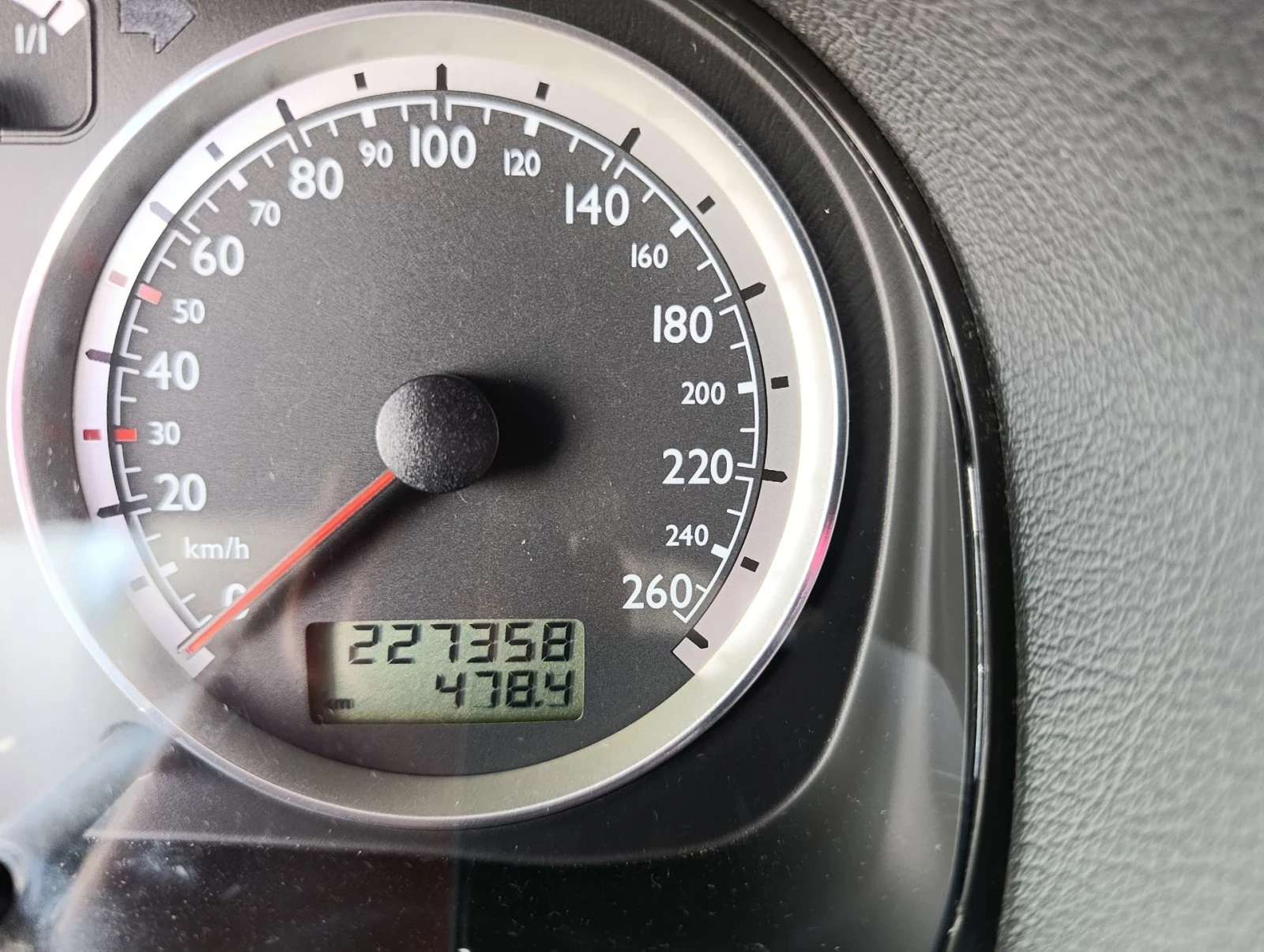 VW Bora 2.0, снимка 11 - Автомобили и джипове - 54570073