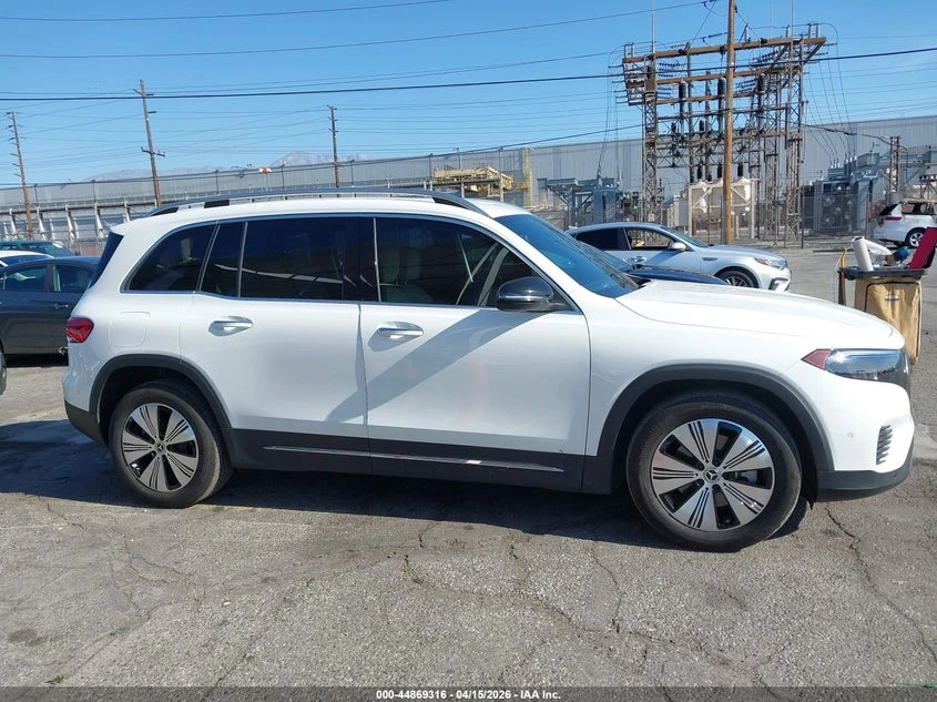 Mercedes-Benz EQB 300 Suv 4Matic, снимка 13 - Автомобили и джипове - 54668578