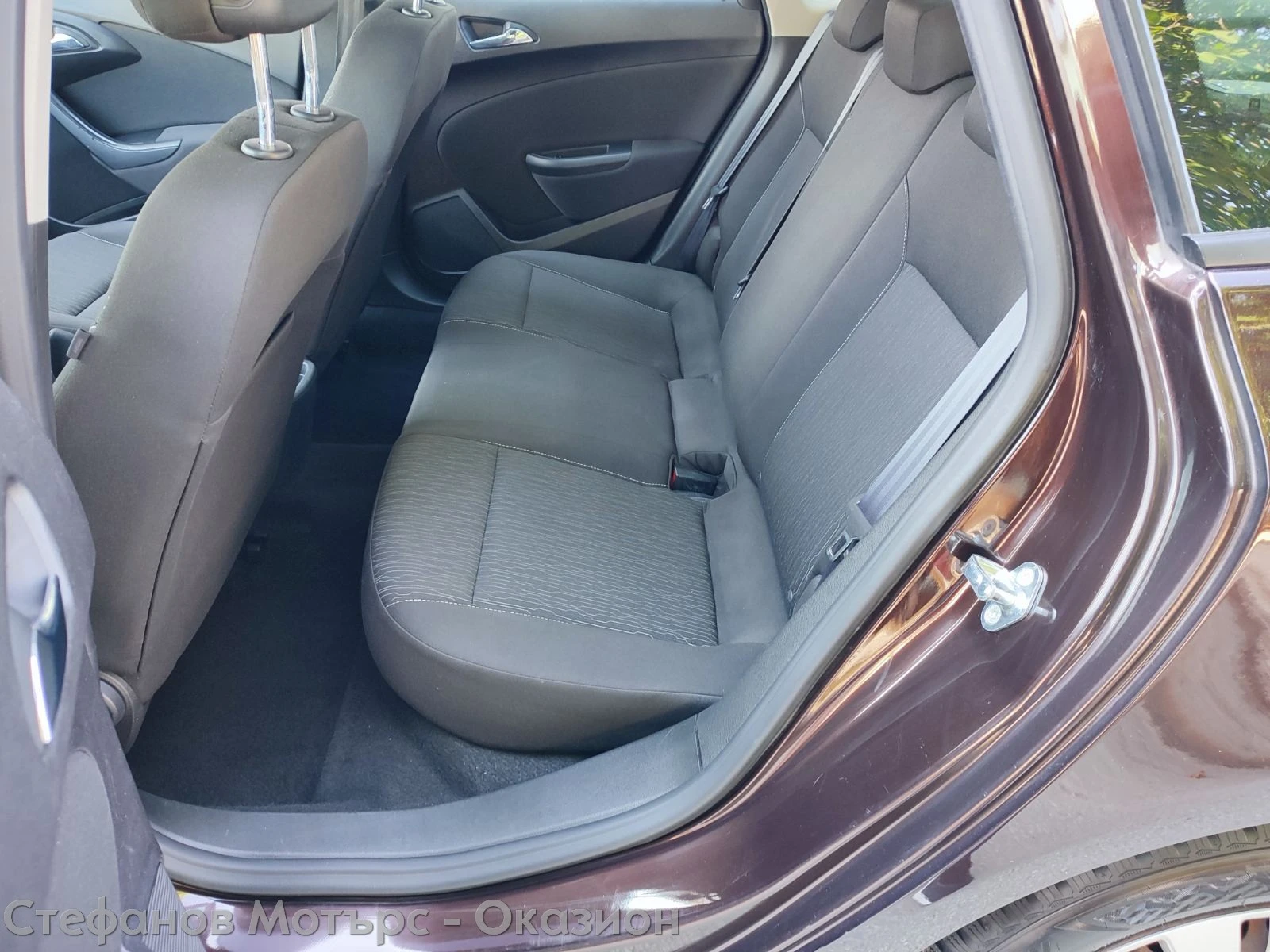 Opel Astra J 4DR Enjoy 1.6 (116hp) MT5, снимка 13 - Автомобили и джипове - 55055709
