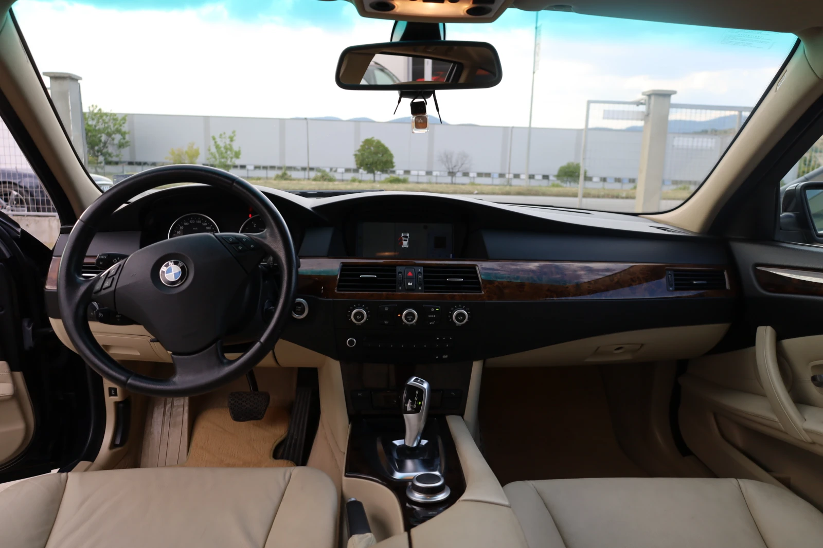 BMW 530, снимка 11 - Автомобили и джипове - 55624353
