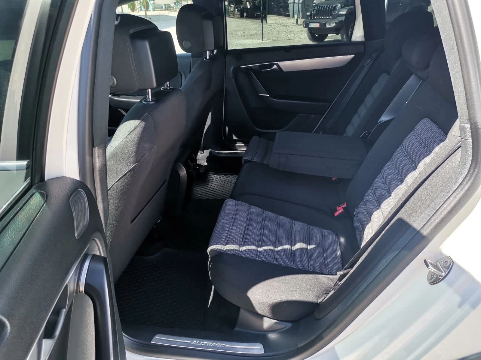 VW Passat ALLTRACK 2.0TDI/177 K.C/4X4/SWISS, снимка 13 - Автомобили и джипове - 55949293