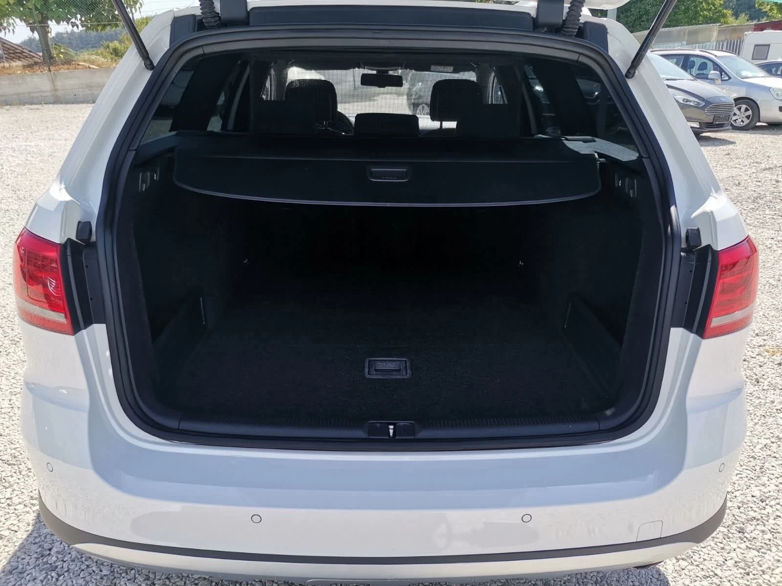VW Passat ALLTRACK 2.0TDI/177 K.C/4X4/SWISS, снимка 14 - Автомобили и джипове - 55949293