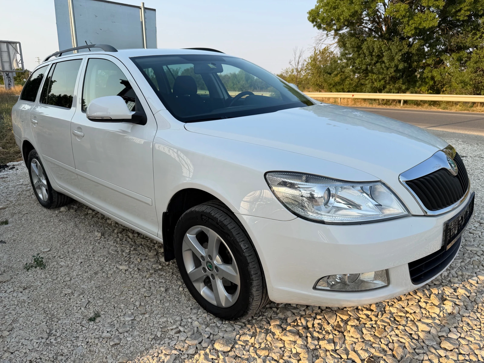 Skoda Octavia 1.6TDi/105p.s-4x4/Navi-6 speed!!!, снимка 5 - Автомобили и джипове - 56058875