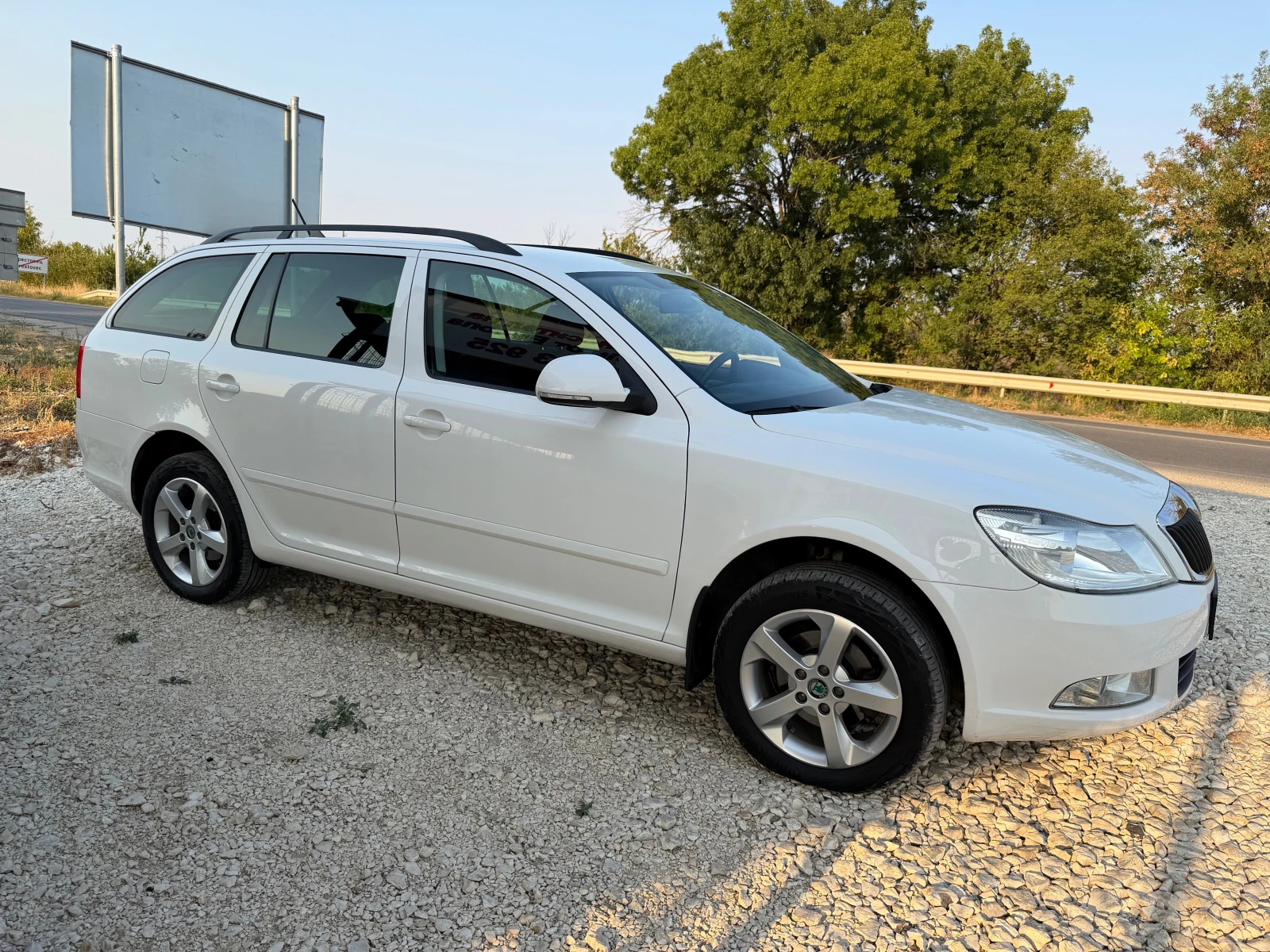 Skoda Octavia 1.6TDi/105p.s-4x4/Navi-6 speed!!!, снимка 8 - Автомобили и джипове - 56058875