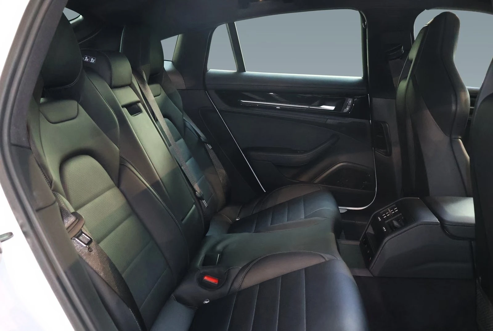 Porsche Panamera 4 E-HYBRID / SPORT CHRONO/ MATRIX/ BOSE/ HUD/ PANO | Mobile.bg � ����������� 15