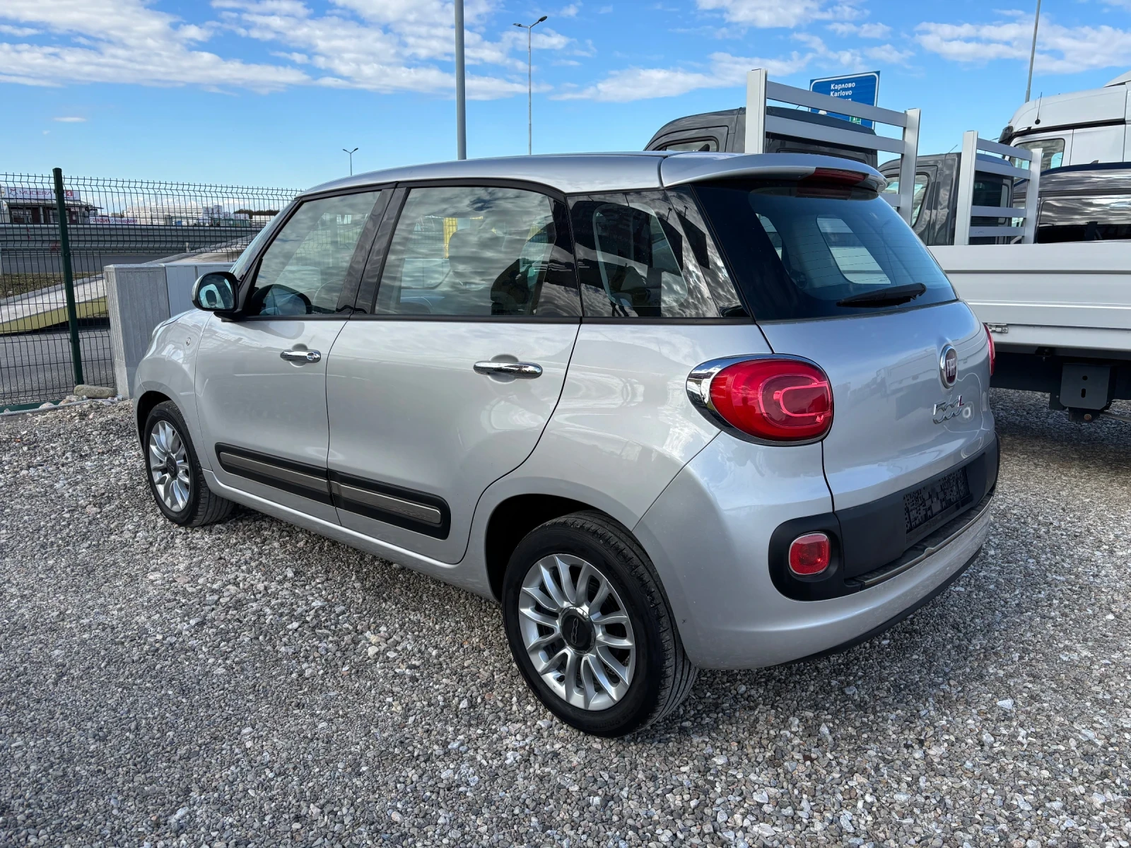 Fiat 500L 1.3 MultiJet, снимка 4 - Автомобили и джипове - 56678177