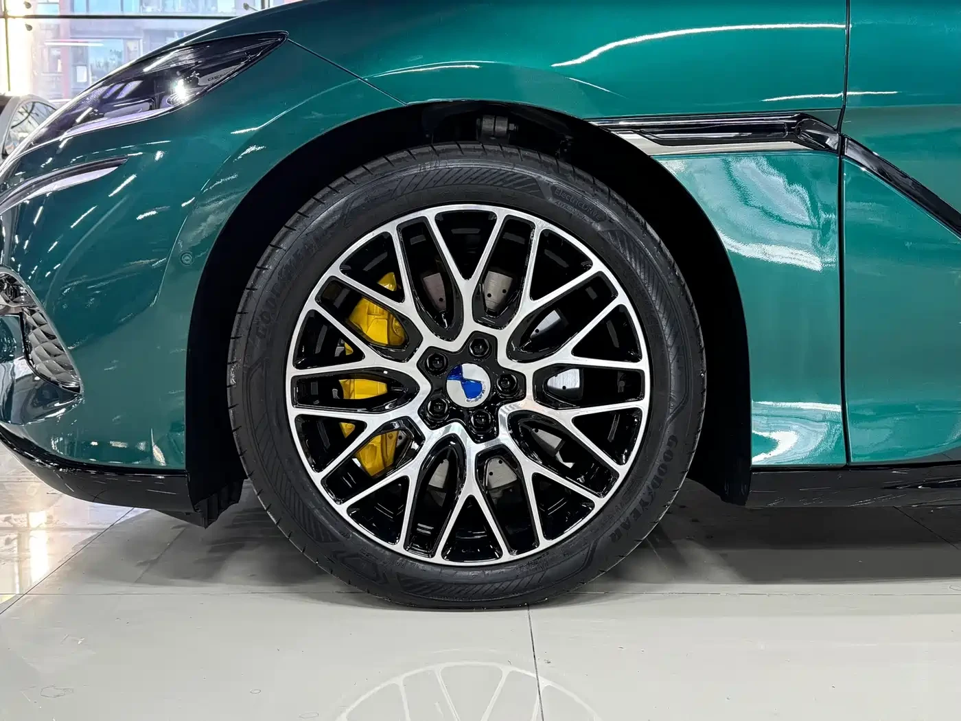 Denza 9 GT 2026* TRIPLE MOTOR* 1156 HP* 122.5 KWH* 820 KM* FL | Mobile.bg � ����������� 3