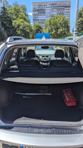 Toyota Rav4 D-CAT 2, 2 Luxury  | Mobile.bg    10