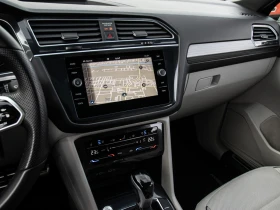 VW Tiguan 2024* R-LINE* FENDER* PANO* ОБДУХ* CARFAX* КРАЙНА  | Auto.bg — изображение 11