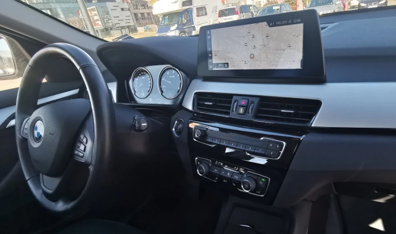 BMW X1 sDrive20d, снимка 8 - Автомобили и джипове - 47637852