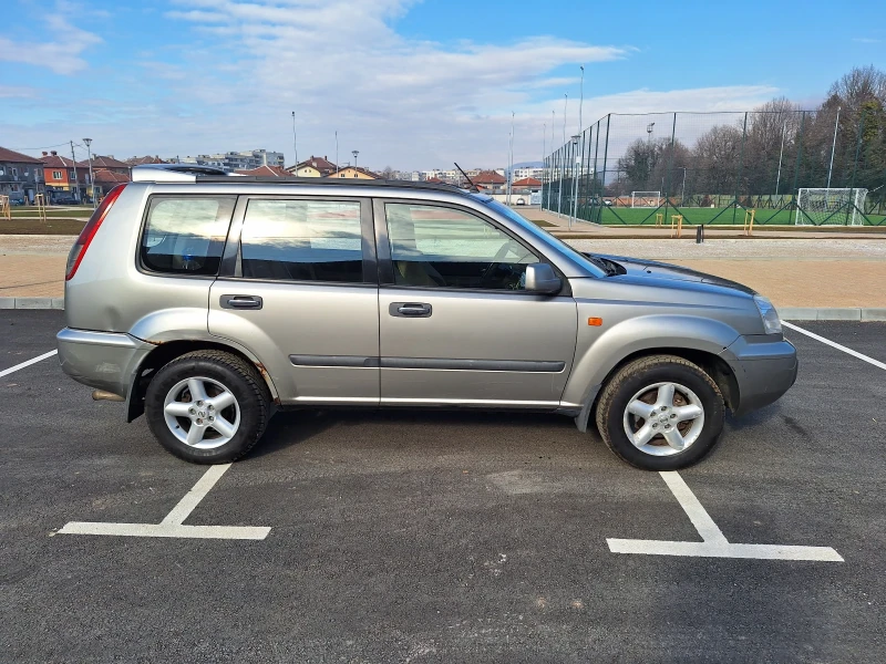 Nissan X-trail 2.2 4x4 Dizel, снимка 4 - Автомобили и джипове - 48773585