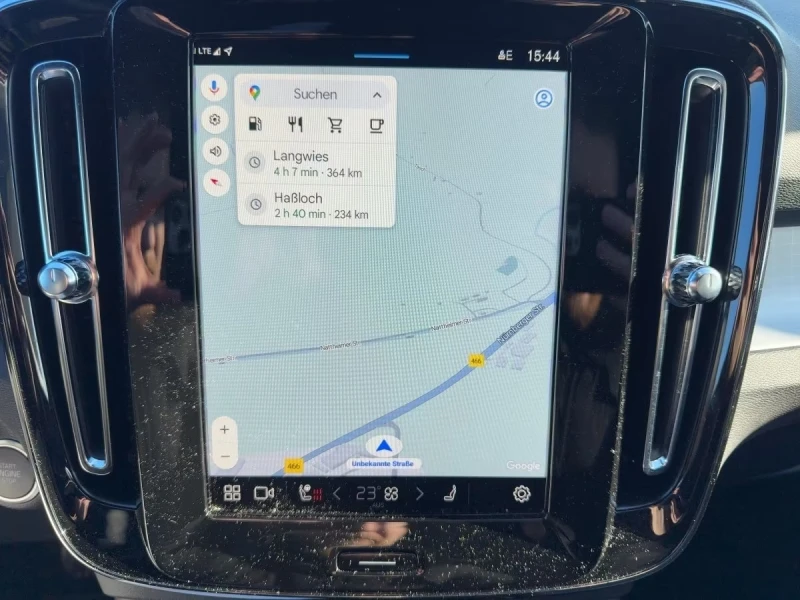 Volvo XC40 B4-PLUS/197HP/LED/CAM/NAVI/H&K/KLESS/AMBI/173g, снимка 9 - Автомобили и джипове - 51442097