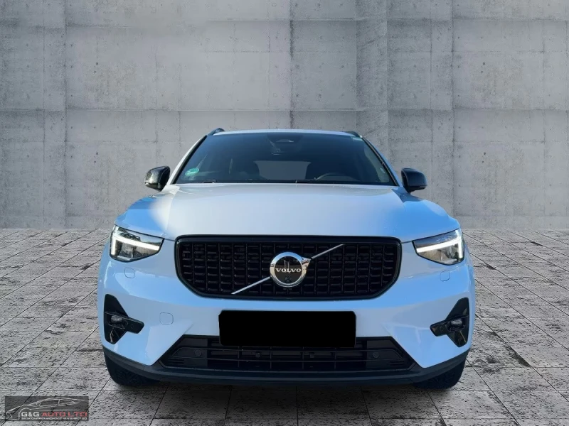 Volvo XC40 B4-PLUS/197HP/LED/CAM/NAVI/H&K/KLESS/AMBI/173g, снимка 2 - Автомобили и джипове - 51442097