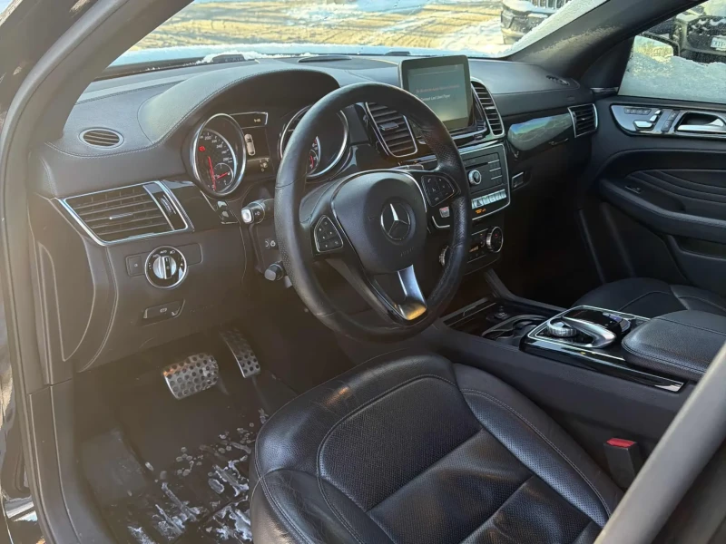 Mercedes-Benz GLE 43 AMG * CARFAX * БЕЗ ПЪРВОНАЧАЛНА ВНОСКА, снимка 3 - Автомобили и джипове - 52800421