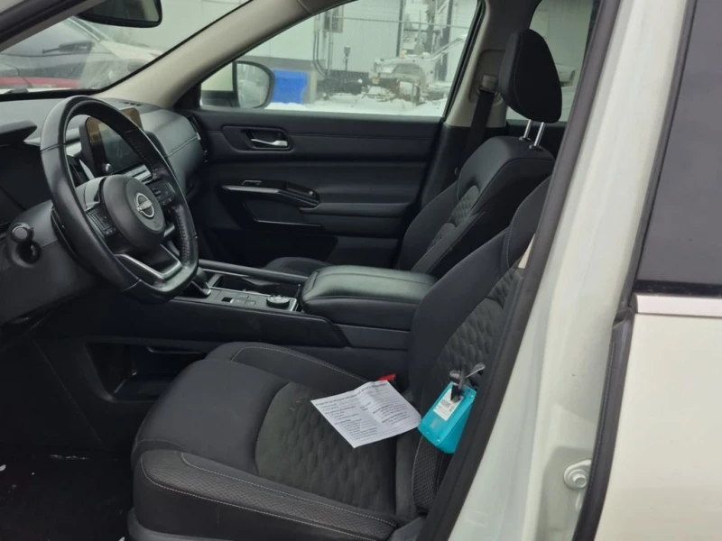 Nissan Pathfinder * SV * CARFAX * БЕЗ ПЪРВОНАЧАЛНА ВНОСКА, снимка 6 - Автомобили и джипове - 52919459