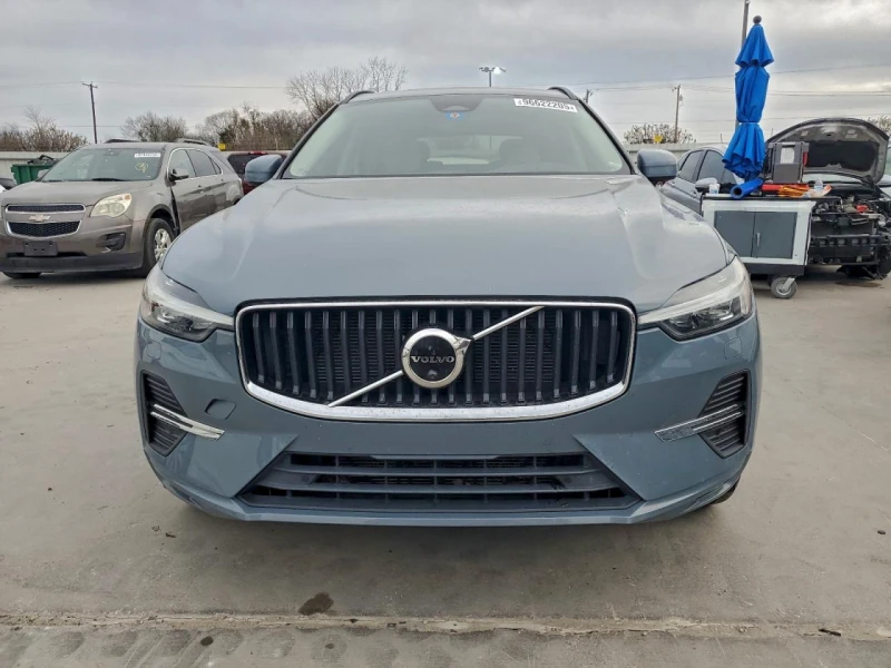 Volvo XC60 * B5* MOMENTUM* PANORAMA* , снимка 4 - Автомобили и джипове - 53581173