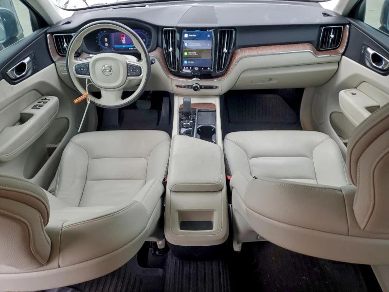 Volvo XC60 * B5* MOMENTUM* PANORAMA* , снимка 8 - Автомобили и джипове - 53581173