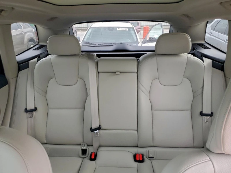 Volvo XC60 * B5* MOMENTUM* PANORAMA* , снимка 10 - Автомобили и джипове - 53581173