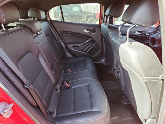 Mercedes-Benz GLA 250 ПОДГРЕВ* КАМЕРА* КЕЙЛЕС* LANE* ASSIST, снимка 11 - Автомобили и джипове - 53044683