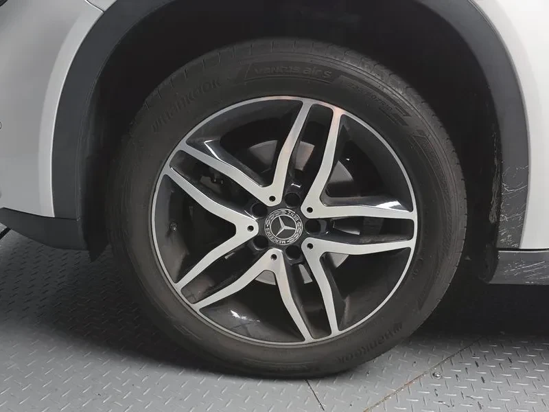 Mercedes-Benz GLA Premium, снимка 5 - Автомобили и джипове - 56015298