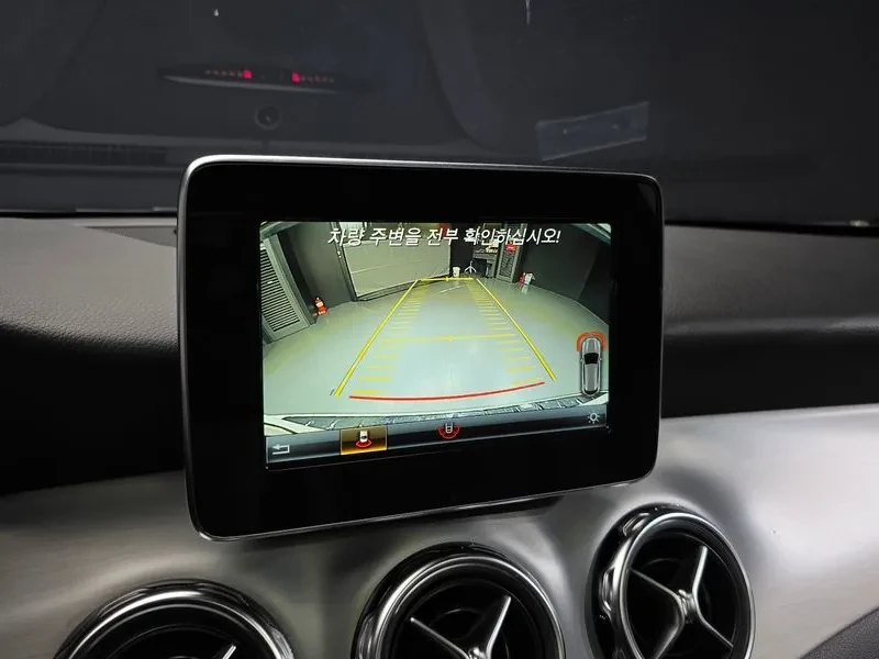Mercedes-Benz GLA Premium, снимка 14 - Автомобили и джипове - 56015298