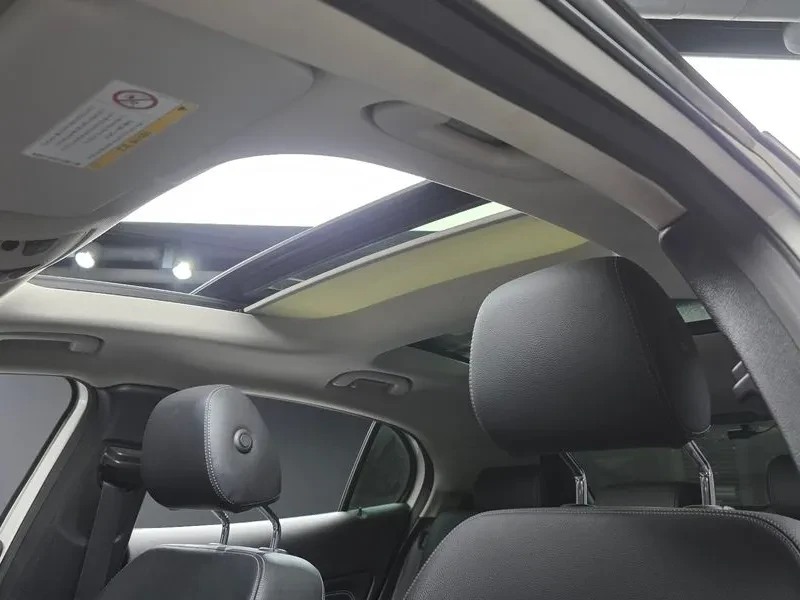 Mercedes-Benz GLA Premium, снимка 15 - Автомобили и джипове - 56015298