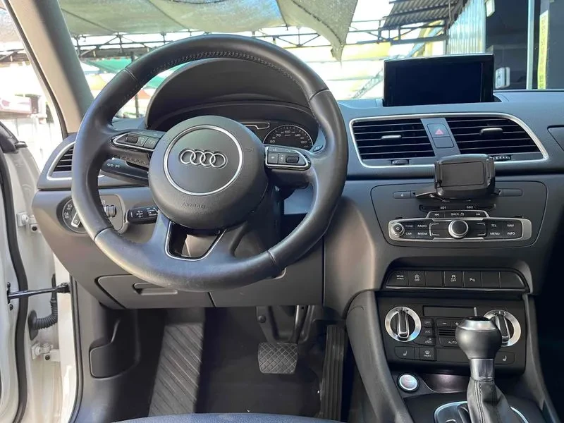 Audi Q3 2.0 TDI Quattro - САМО 30% АВАНС, снимка 9 - Автомобили и джипове - 56066421